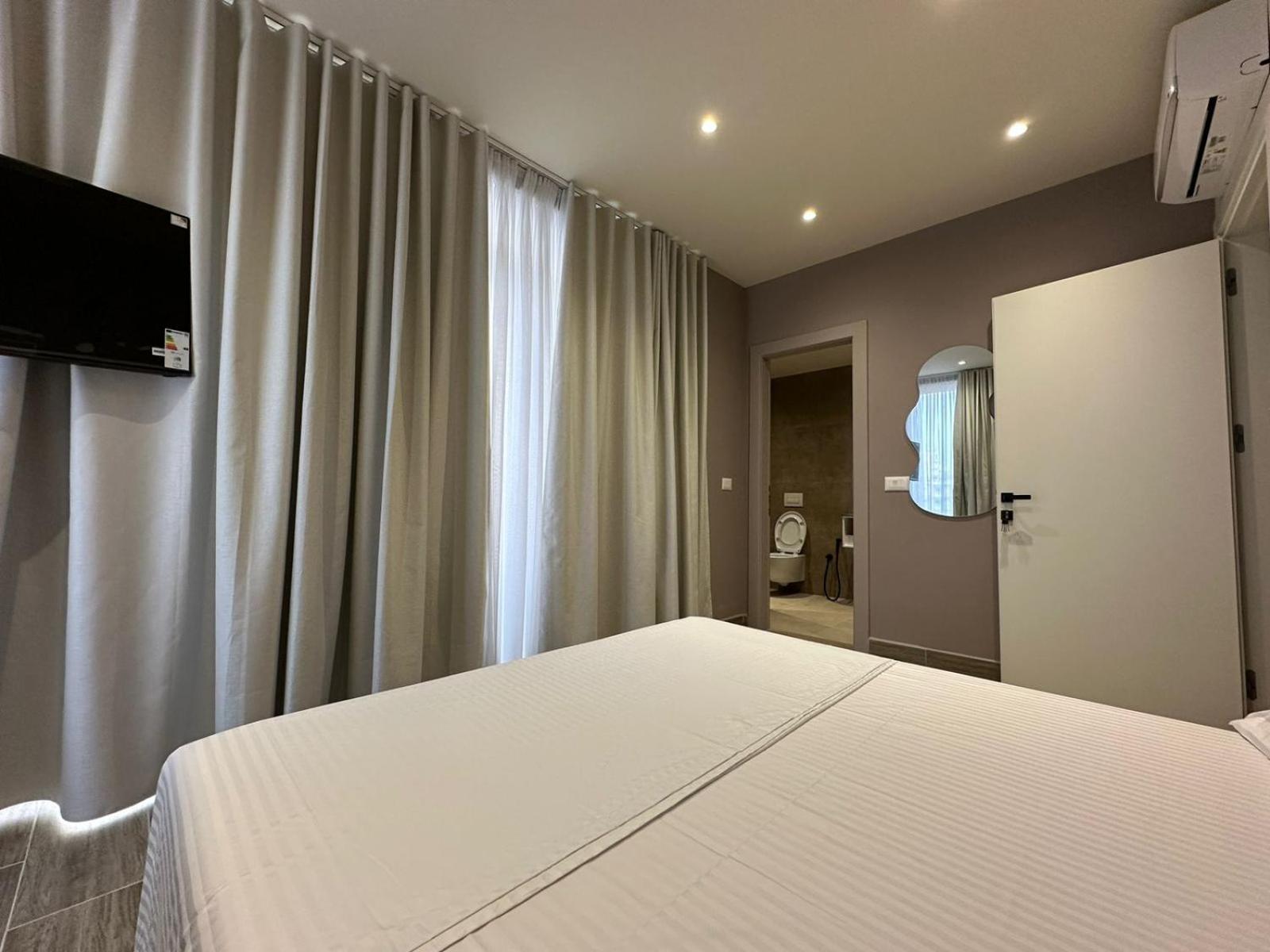 Oni Rooms Saranda Exterior photo